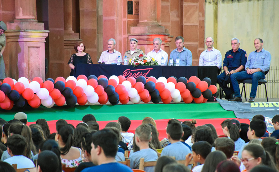 Câmara acompanha formatura do Programa Educacional de Resistência às Drogas e Violência