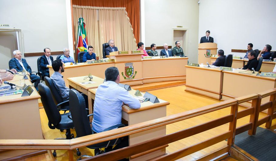  Legislativo realiza sessão alusiva aos 25 anos do 1ºBCom na Capital Missioneira