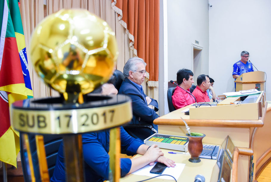 Câmara presta homenagem à ASAF pela conquista do título de Bicampeã Estadual de Futsal 