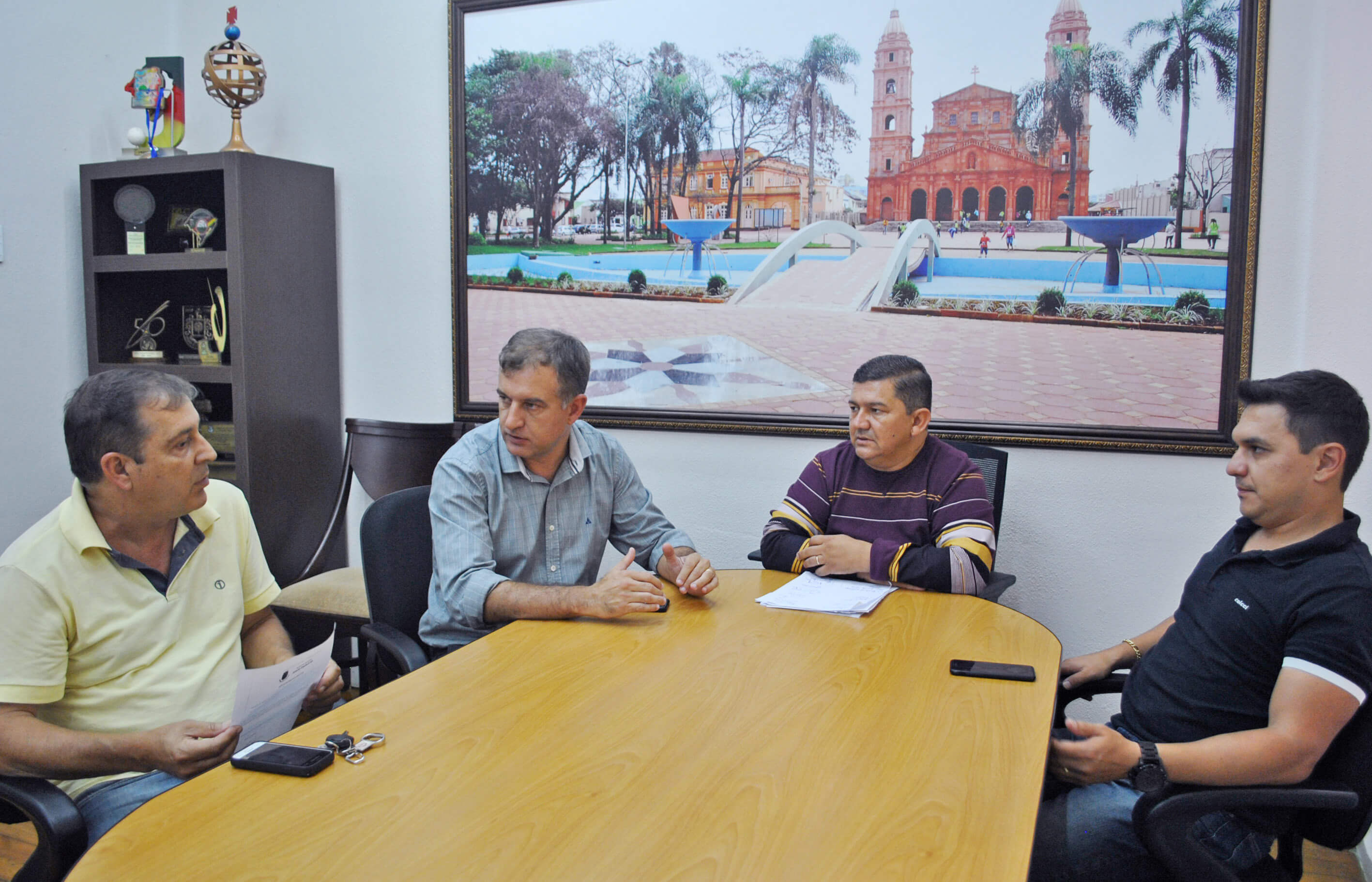 Em reunião com Prefeito e Secretários, Presidente do Legislativo trata sobre obras e investimentos para Santo Ângelo.