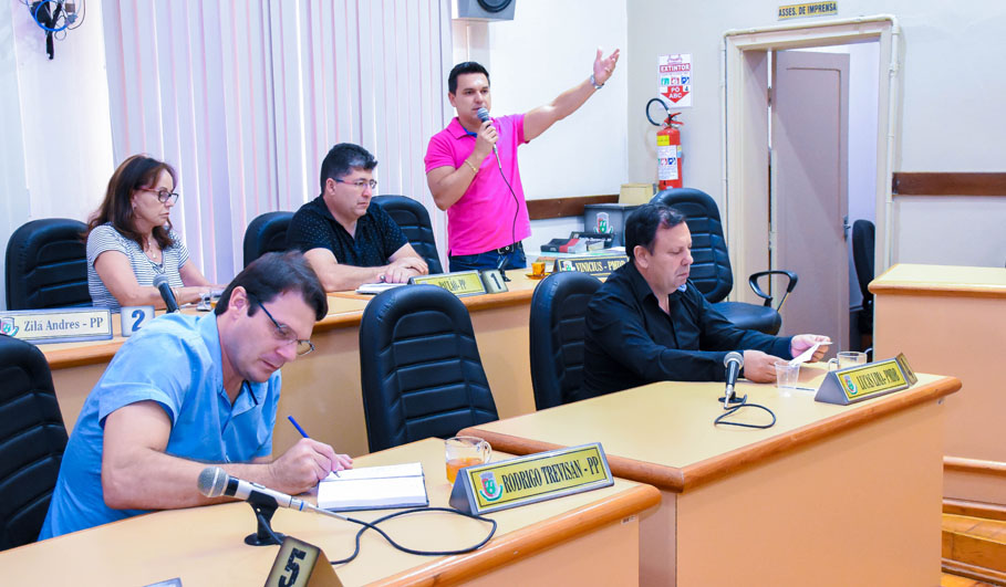 Vereadores de Santo Ângelo buscam explicações sobre as obras no Estádio Municipal Carlos Wilson Schröeder