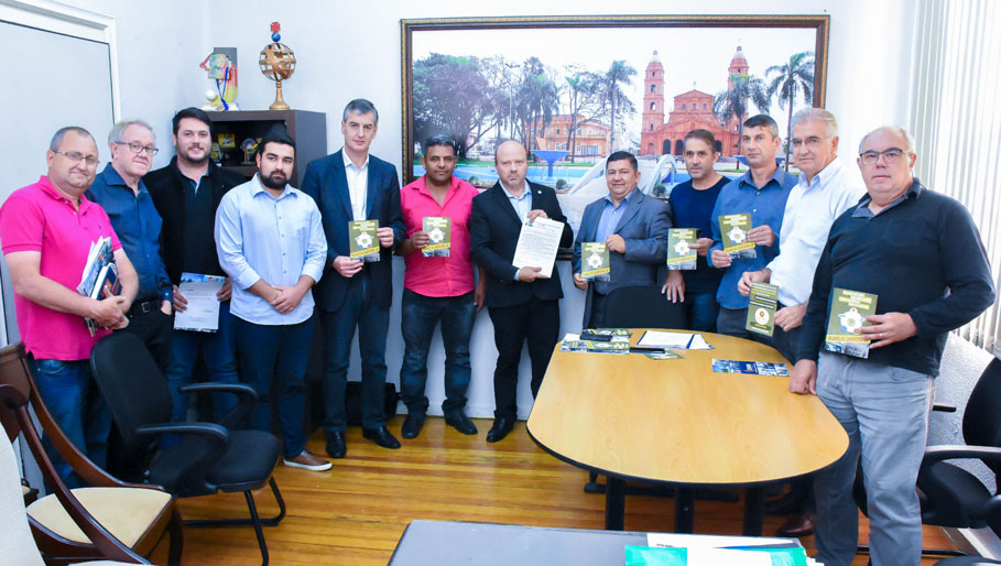 Vereadores recebem Presidente da Assembleia, Marlon Santos,  e apresentam reivindicações da comunidade local  