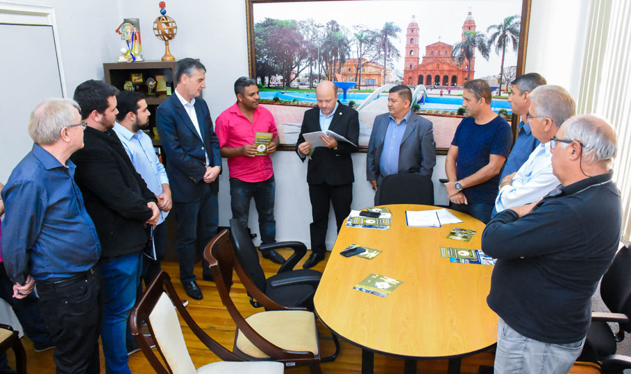 Vereadores recebem Presidente da Assembleia, Marlon Santos,  e apresentam reivindicações da comunidade local  