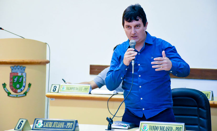 Legislativo solicita à CORSAN informações sobre a qualidade da água distribuída no município