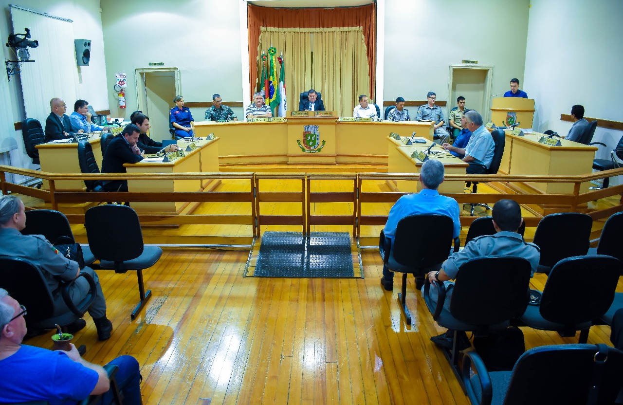 Legislativo de Santo Ângelo realiza sessão especial em homenagem ao Dia do Policial
