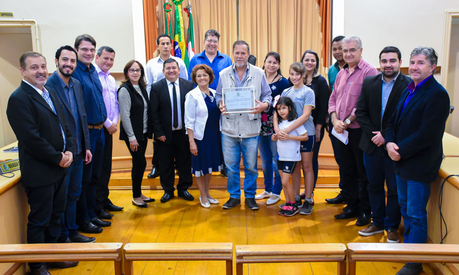 Legislativo de Santo Ângelo presta homenagem ao SINPRO/RS 