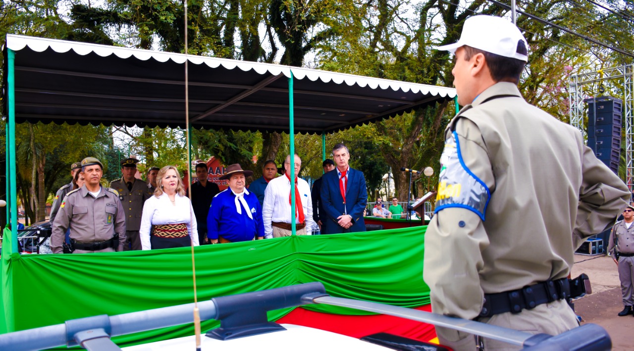 Desfile no Dia do Gaúcho encerra Semana Farroupilha em Santo Ângelo