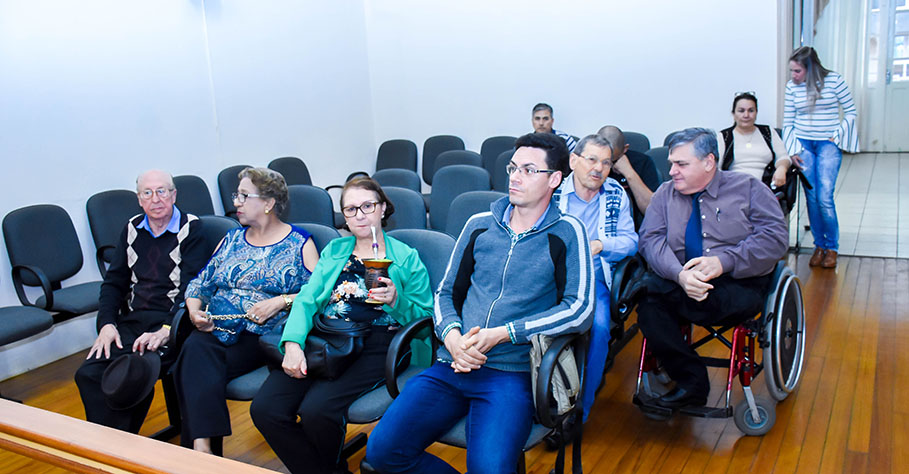 Sessão Especial homenageia Dia Internacional do Idoso