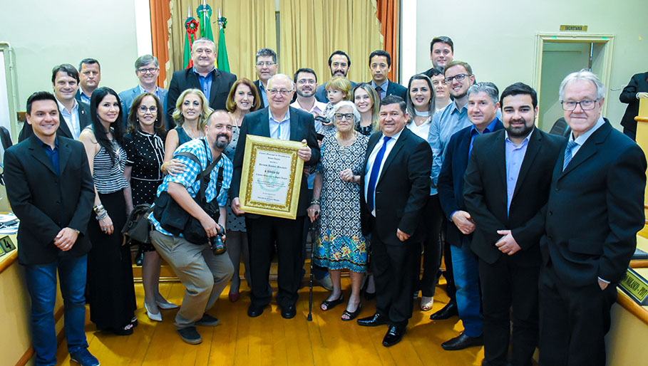 Hermes Antônio Marchetti recebe título de Cidadão Honorário da Câmara de Vereadores