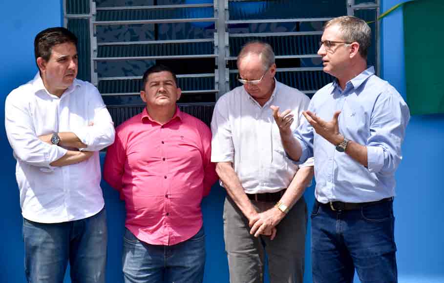 Legislativo participa de reinauguração de USF no Bairro Rogowski