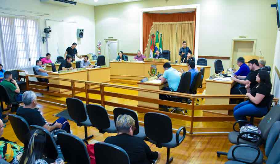 Câmara de Vereadores sedia Audiência Pública sobre mudança de duas ruas do município para AEIS