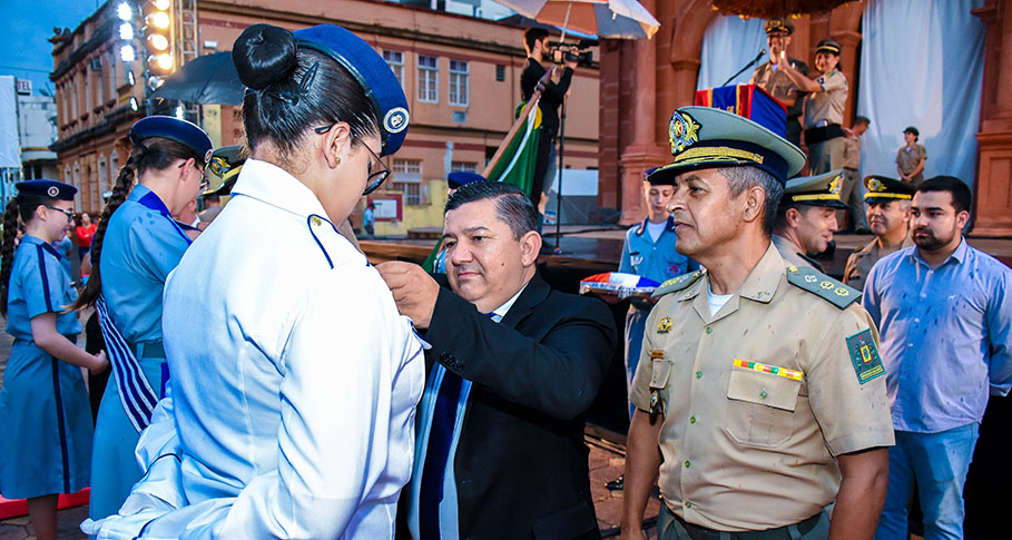 Colégio Tiradentes realiza formatura do Ensino Médio