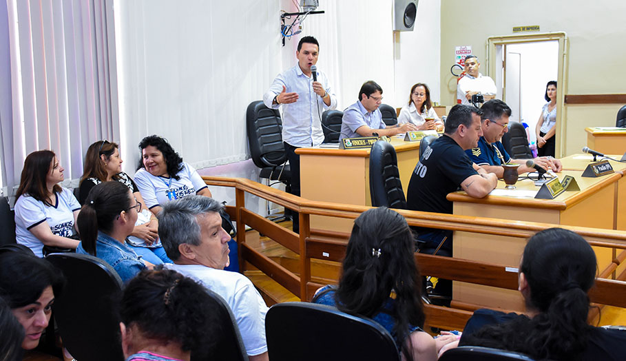 Vereadores pedem vista de projetos apreciados em Sessão Extraordinária