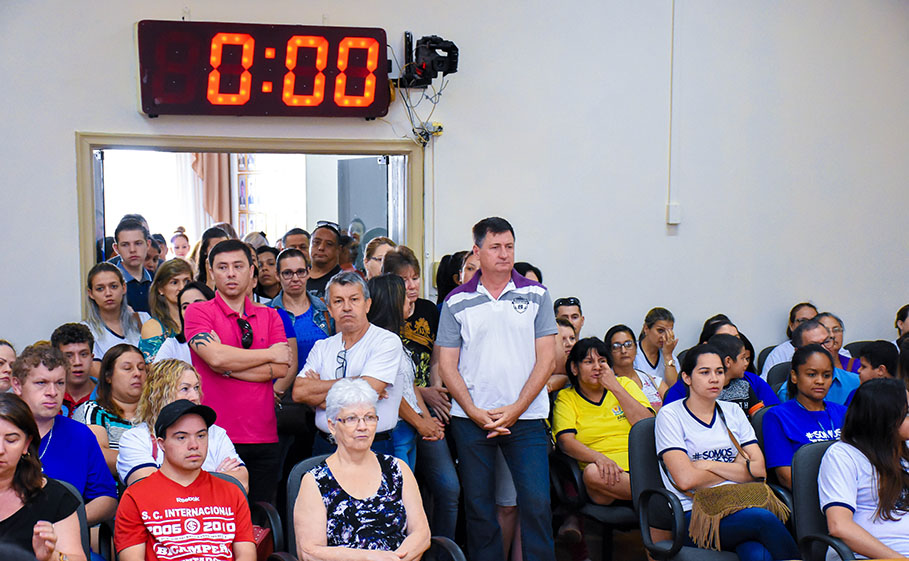 Vereadores pedem vista de projetos apreciados em Sessão Extraordinária