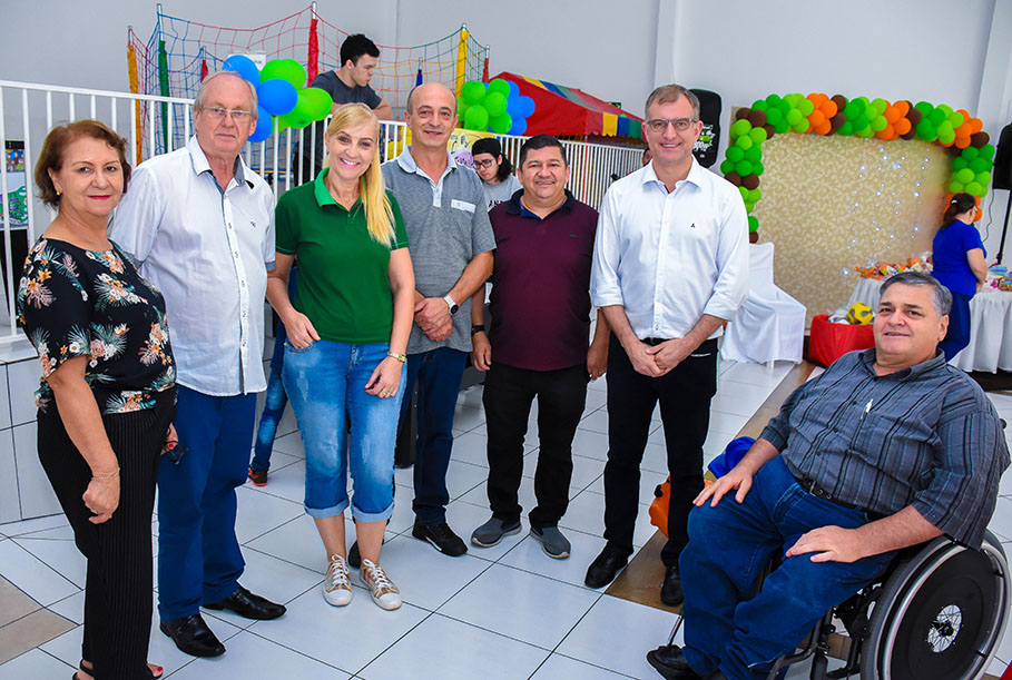 Câmara de Vereadores participa de confraternização do Programa Família Acolhedora
