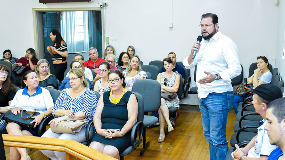 VEREADORES SE MOBILIZAM JUNTO À COMUNIDADE PELA PERMANÊNCIA DA 14ª CRE EM SANTO ÂNGELO