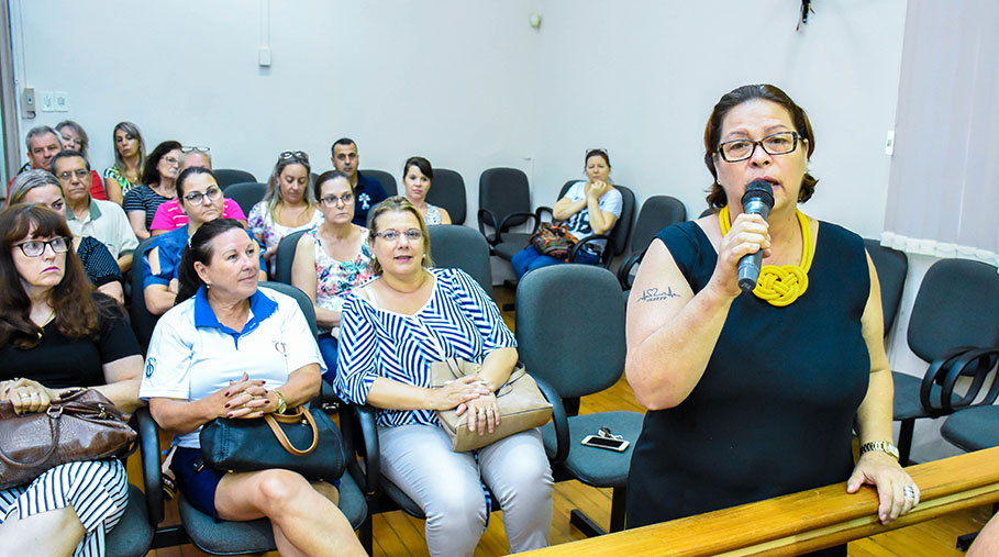 VEREADORES SE MOBILIZAM JUNTO À COMUNIDADE PELA PERMANÊNCIA DA 14ª CRE EM SANTO ÂNGELO