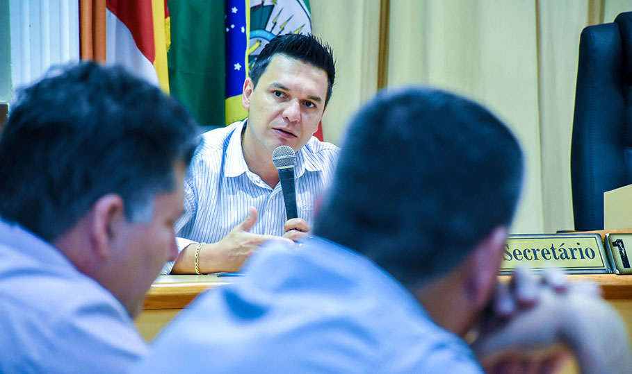 VEREADORES SE MOBILIZAM JUNTO À COMUNIDADE PELA PERMANÊNCIA DA 14ª CRE EM SANTO ÂNGELO