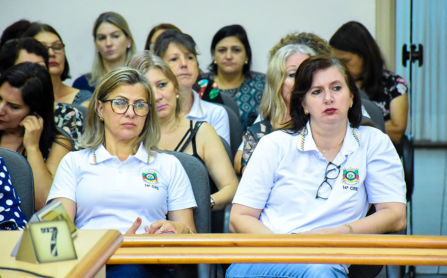 VEREADORES SE MOBILIZAM JUNTO À COMUNIDADE PELA PERMANÊNCIA DA 14ª CRE EM SANTO ÂNGELO