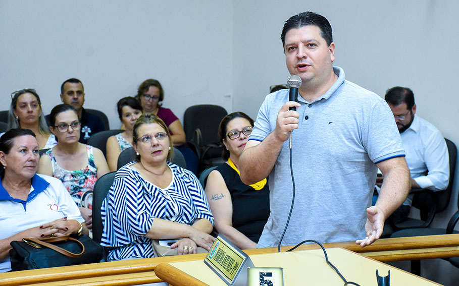 VEREADORES SE MOBILIZAM JUNTO À COMUNIDADE PELA PERMANÊNCIA DA 14ª CRE EM SANTO ÂNGELO