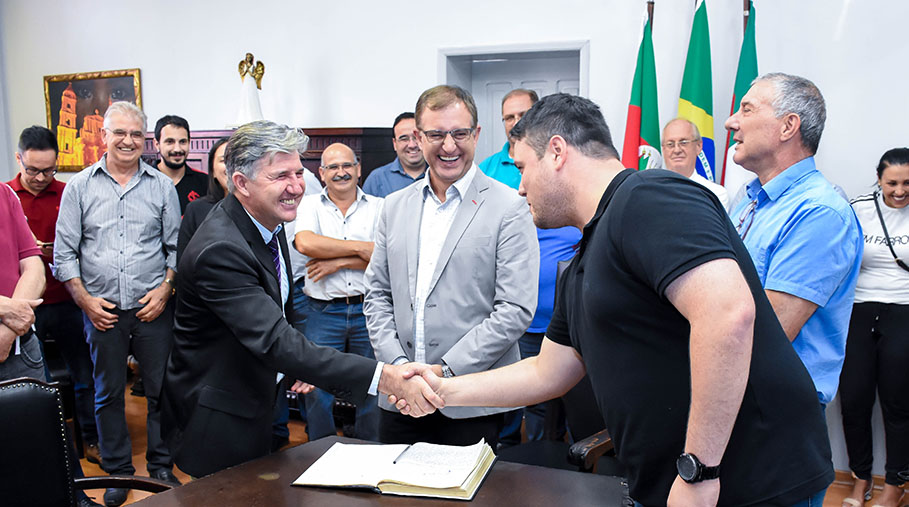 Dionísio Faganello (DEM) assume Poder Executivo de Santo Ângelo