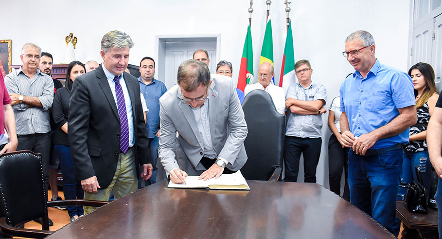 Dionísio Faganello (DEM) assume Poder Executivo de Santo Ângelo
