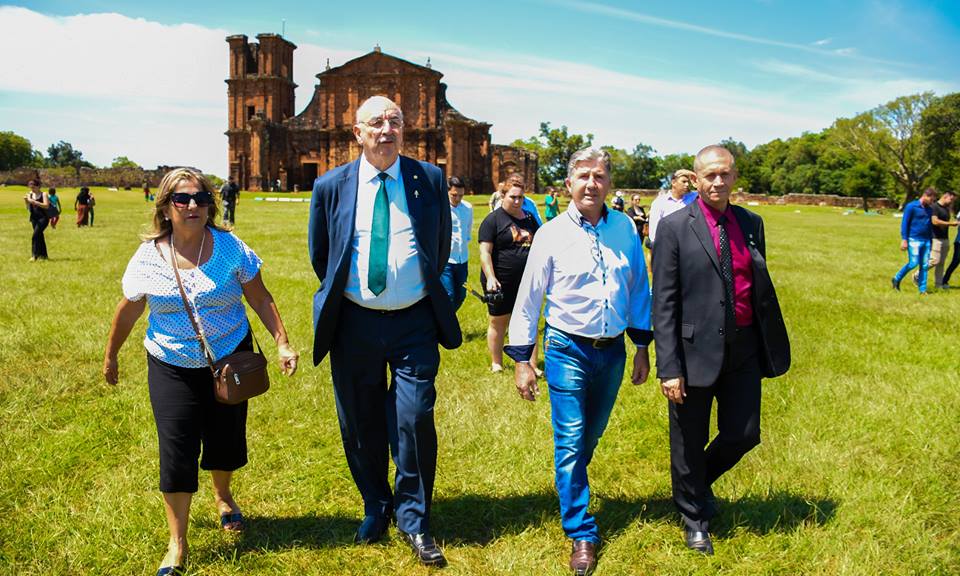 Legislativo presente em evento que celebrou investimentos para a cultura e o turismo missioneiro