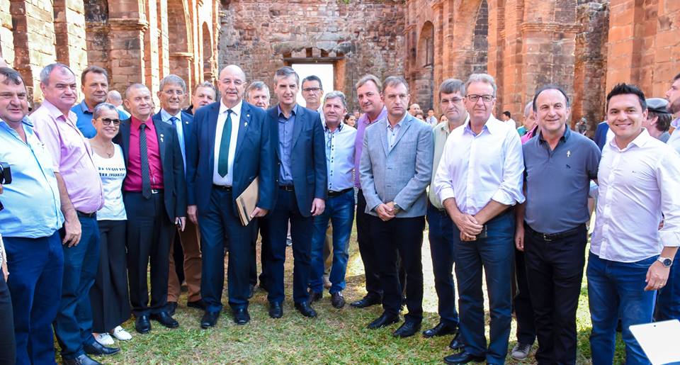 Legislativo presente em evento que celebrou investimentos para a cultura e o turismo missioneiro