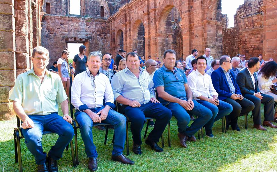 Legislativo presente em evento que celebrou investimentos para a cultura e o turismo missioneiro