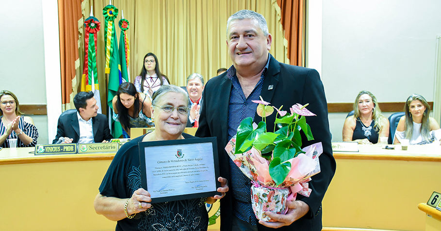 Título Mulher Cidadã é entregue em Sessão Especial na Câmara de Vereadores