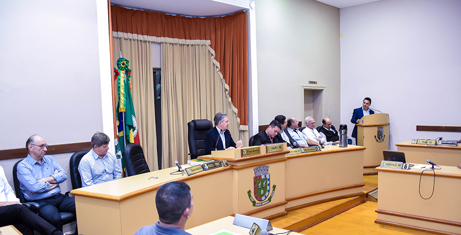 Sessão Especial celebra 90 anos da Acisa