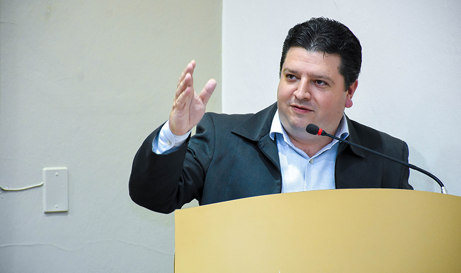 Sessão Especial celebra 90 anos da Acisa