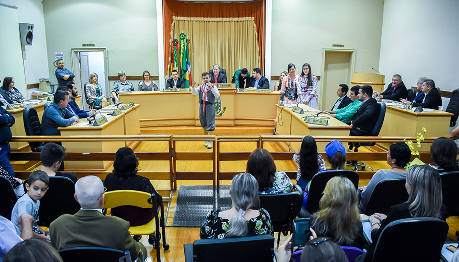 Título Mulher Cidadã é entregue em Sessão Especial na Câmara de Vereadores