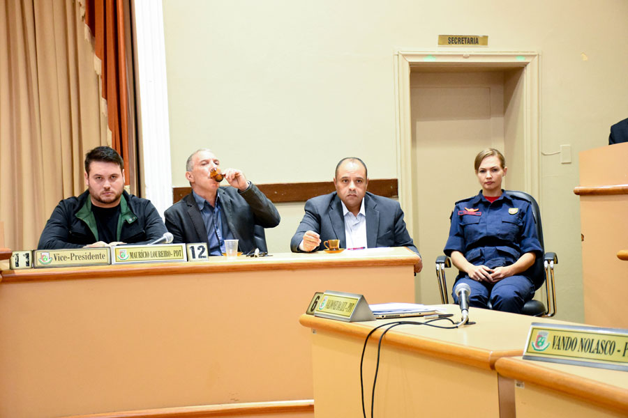 Polícia Civil e Brigada Militar recebem homenagem no Legislativo Municipal