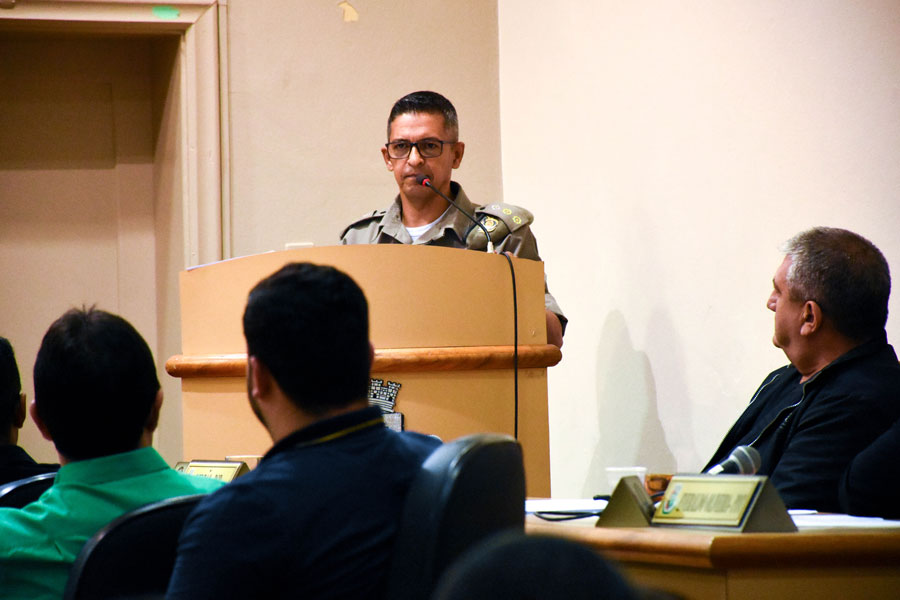 Polícia Civil e Brigada Militar recebem homenagem no Legislativo Municipal
