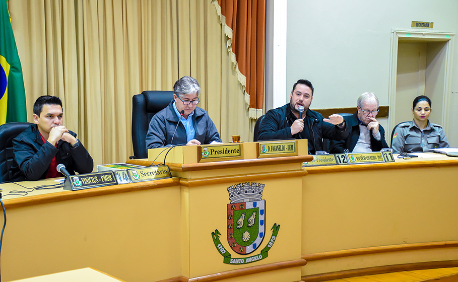 Audiência Pública debate maus tratos a animais em veículos de tração
