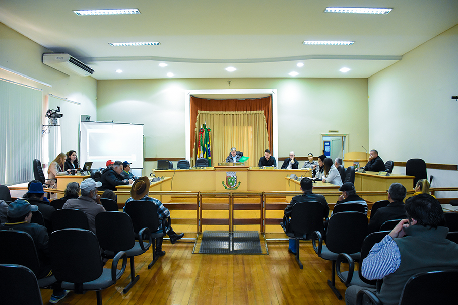 Audiência Pública debate maus tratos a animais em veículos de tração