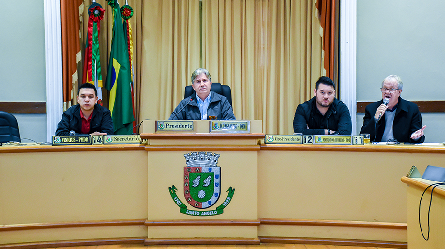 Audiência Pública debate maus tratos a animais em veículos de tração