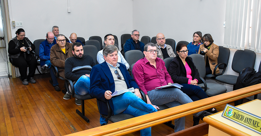 Situação do FABS é tema de reunião na Casa Legislativa santo-angelense