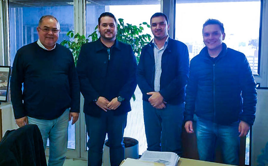Vereadores Mauricio Loureiro e Vinicius Makvitz acompanham encaminhamento para obras do Aeroporto Sepé Tiaraju e para qualificação da UPA