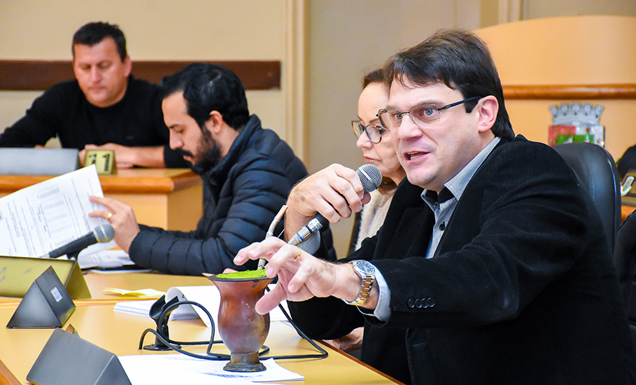 Situação do FABS é tema de reunião na Casa Legislativa santo-angelense