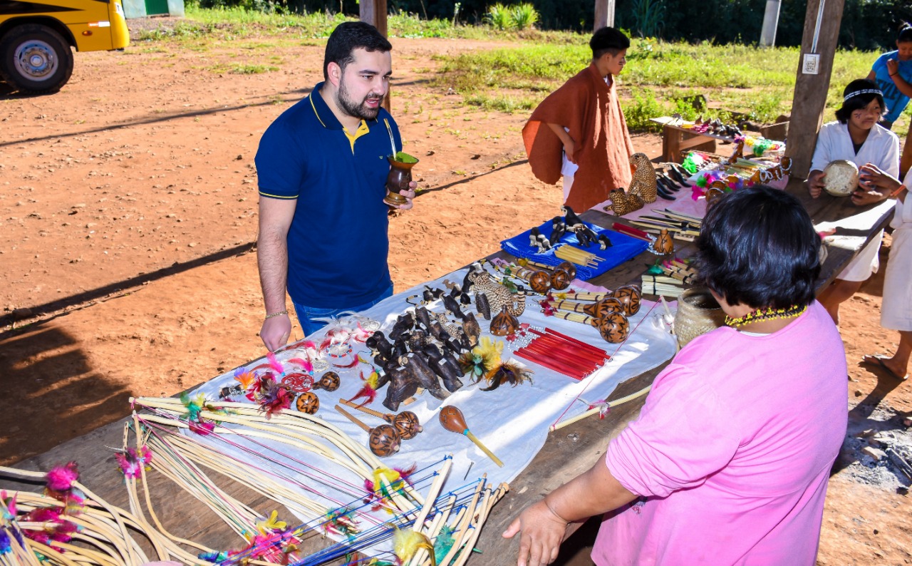 Vereador Felippe Terra Grass participa de projeto Missões Escolar Guarani