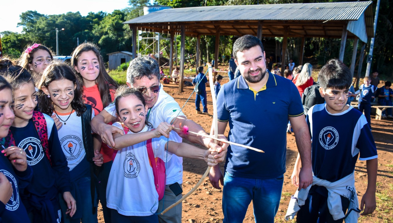 Vereador Felippe Terra Grass participa de projeto Missões Escolar Guarani
