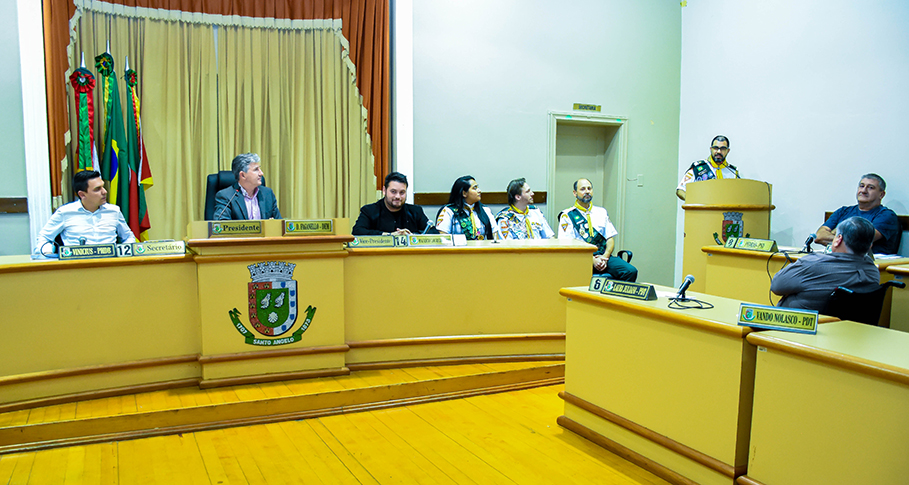 Clube dos Desbravadores da IASD recebe homenagem do Poder Legislativo