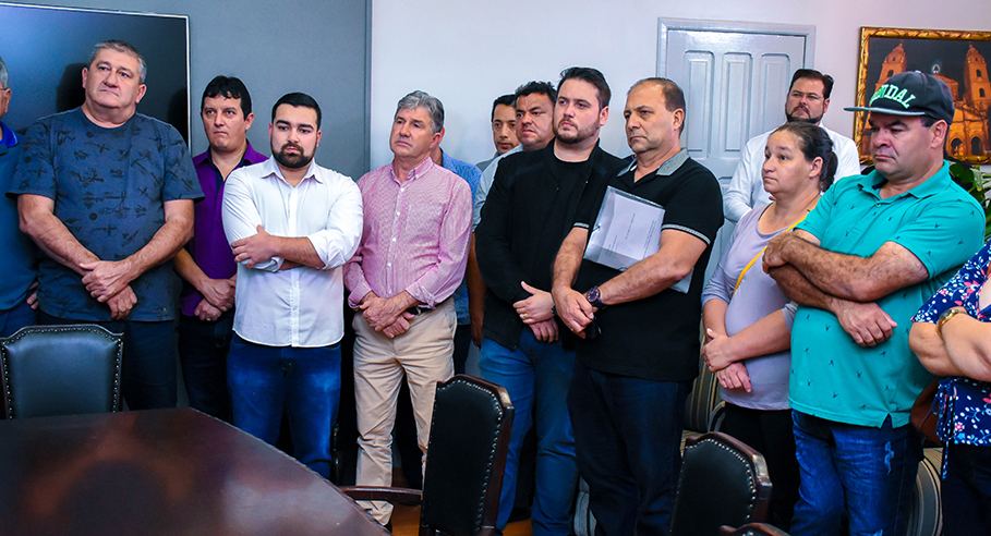 Governo Municipal autoriza início do asfaltamento de 30 quadras