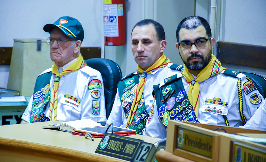 Clube dos Desbravadores da IASD recebe homenagem do Poder Legislativo