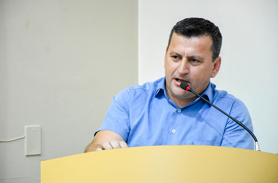 Vereador Márcio Antunes requer à RGE a verificação das instalações de energia nos bairros