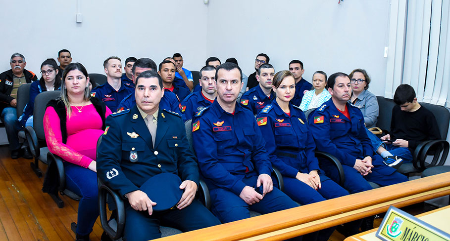 Bombeiros são homenageados pelo seu dia em Sessão Especial