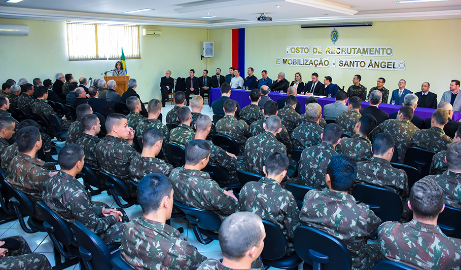 Exército Brasileiro é homenageado em Sessão Solene
