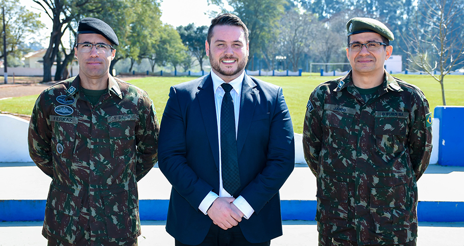 Exército Brasileiro é homenageado em Sessão Solene